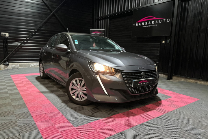 PEUGEOT 208