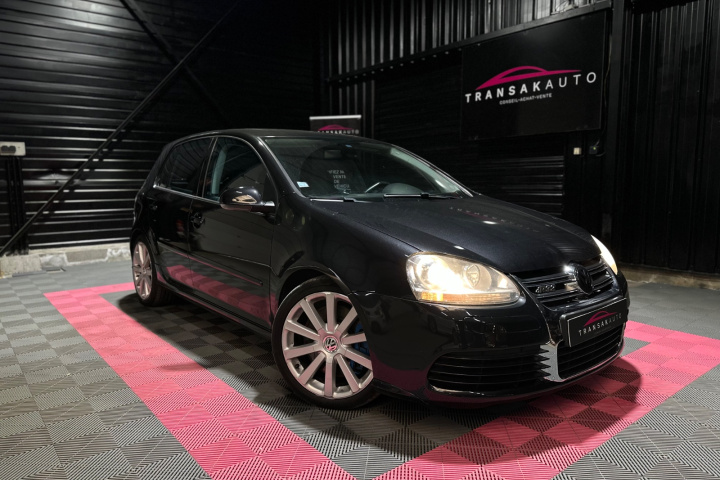 VOLKSWAGEN GOLF R32
