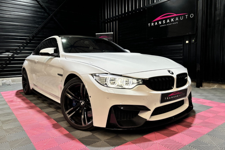 BMW M4 COUPE F82