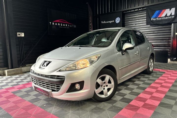 PEUGEOT 207