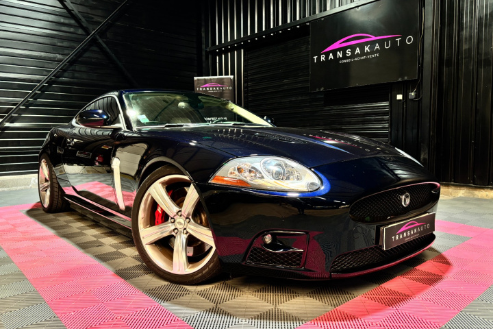 JAGUAR XKR